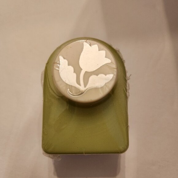 Tulip Flower Hole Punch Brenda Walton paper Scrapbook Craft Shapes - Picture 1 of 7